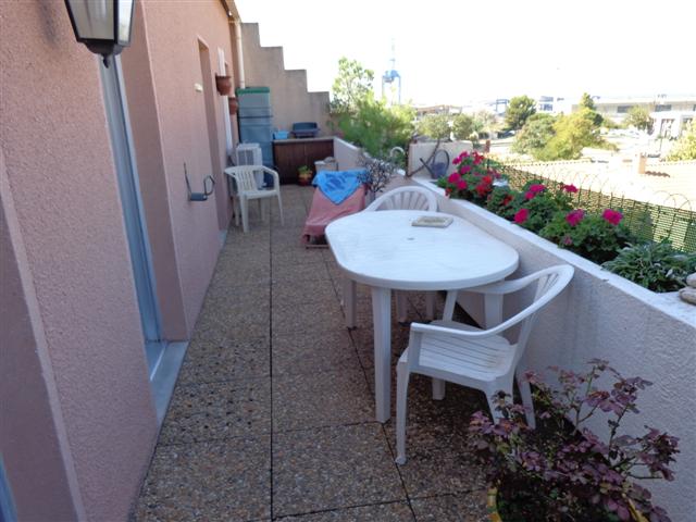 vente appartement - terrasse avec vue sur l'estaque marseille